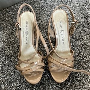 Chinese Laundry size 6 nude heels